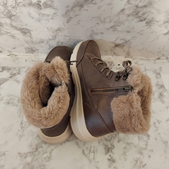 Pre-owned 2022 skechers glacial ultra boots - Picture 6 of 9